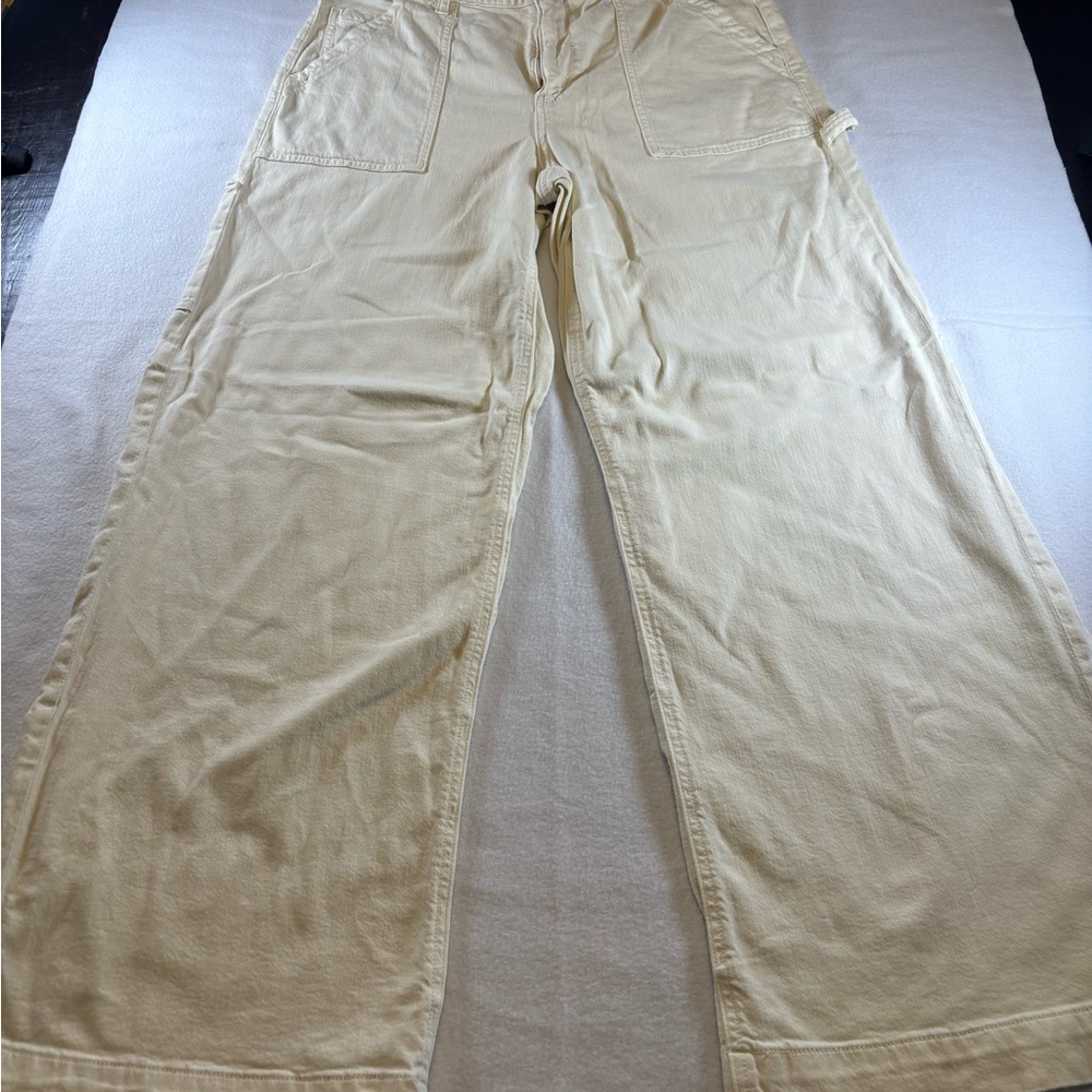 American Eagle Outfitters Women's Cream Cargo Pants